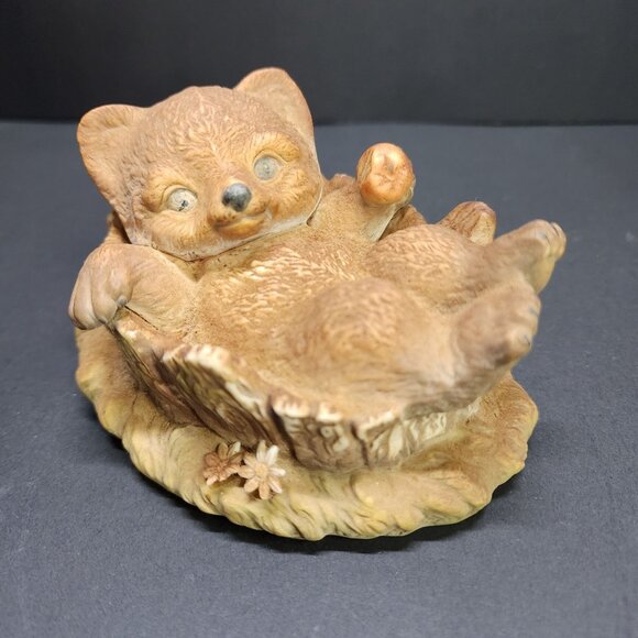 Vintage Homco 1986 Masterpiece Porcelain Bear Cub Tree Stump Figurine - Picture 1 of 8